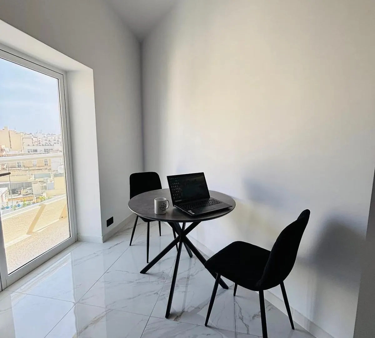 Zero55Rooms 3-Bed 3-Bath Apartment With Sea Views Sliema 0*,  Malta