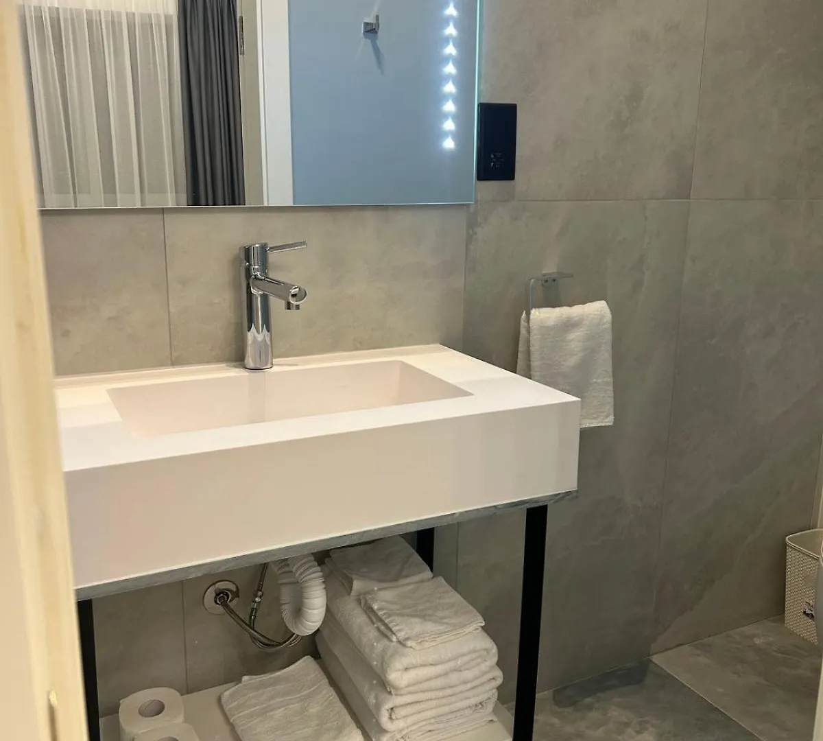 Zero55Rooms 3-Bed 3-Bath Apartment With Sea Views Sliema